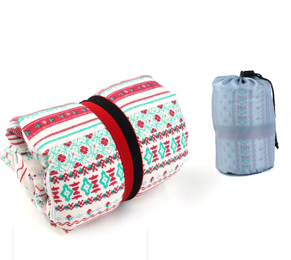 Crafty pillow - campassion.leb